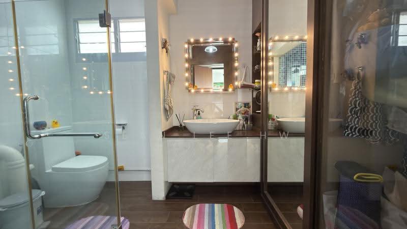 506 Bedok North Avenue 3, 506 Bedok North Avenue 3, Bedok / Upper East Coast, 3 Bedrooms, 1,281 sqft, HDB Flat For Sale, by Sean Lee HW, 500247702 - Master bathroom - PropertyGuru.com.sg