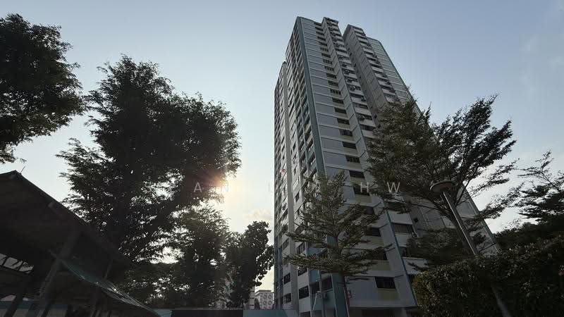 506 Bedok North Avenue 3, 506 Bedok North Avenue 3, Bedok / Upper East Coast, 3 Bedrooms, 1,281 sqft, HDB Flat For Sale, by Sean Lee HW, 500247702 - Block facade - PropertyGuru.com.sg
