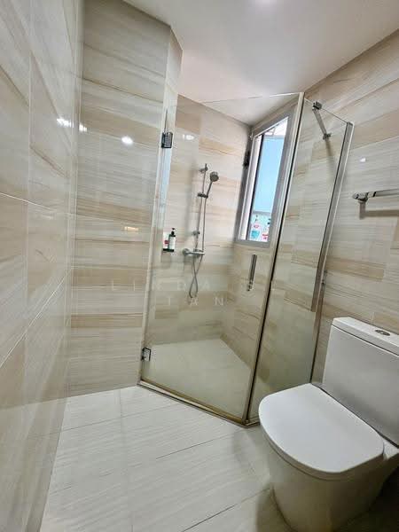 The Santorini, Tampines Street 86, Pasir Ris / Tampines, 3 Bedrooms, 1,152 sqft, Condominium For Sale, by Linda SL Tan, 500247703 - Common Bathroom - PropertyGuru.com.sg