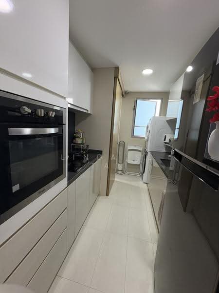 The Santorini, Tampines Street 86, Pasir Ris / Tampines, 3 Bedrooms, 1,152 sqft, Condominium For Sale, by Linda SL Tan, 500247703 - Kitchen - PropertyGuru.com.sg