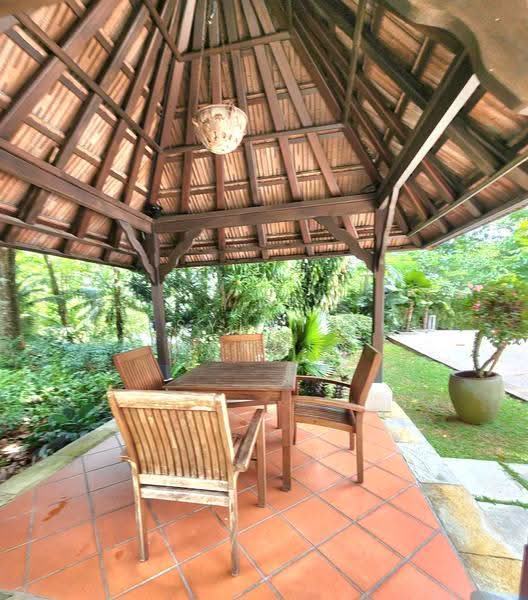 Woollerton Park, 30 Woollerton Park, Tanglin / Holland / Bukit Timah, 4 Bedrooms, 2,800 sqft, Apartment For Rent, by Sylvia Wandly, 500247709 - Exterior - PropertyGuru.com.sg