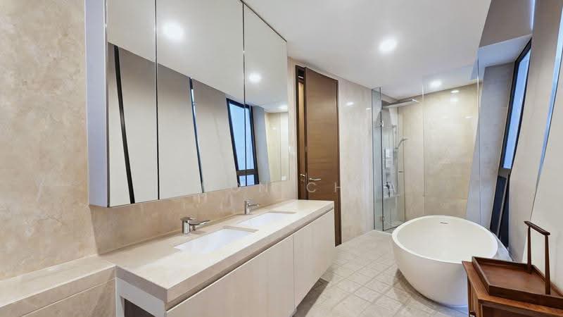 d'Leedon (Former Farrer Court), 5 Leedon Heights, Tanglin / Holland / Bukit Timah, 5 Bedrooms, 4,908 sqft, Condominium For Rent, by Damon Chua, 500247720 - Bathroom - PropertyGuru.com.sg