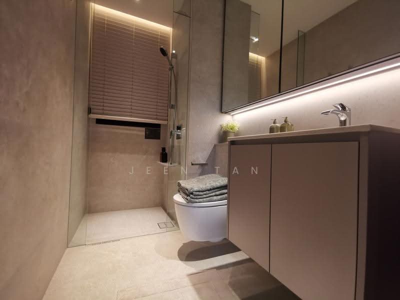Dunearn House, 764 Dunearn Road, Newton / Novena, 2 Bedrooms, 614 sqft, Condominium For Sale, by Jeen Tan, 500247726 - Bathroom - PropertyGuru.com.sg