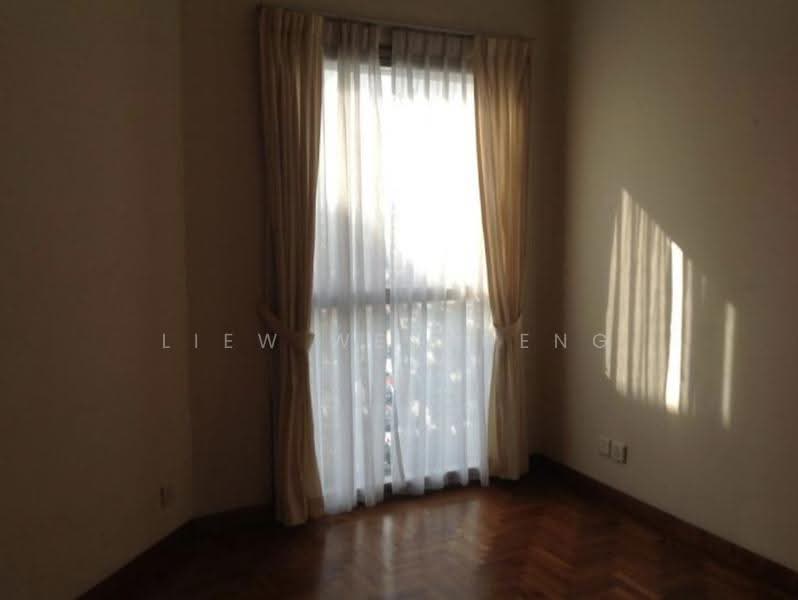 The Bayshore, 28 Bayshore Road, Bedok / Upper East Coast, 3 Bedrooms, 1,238 sqft, Condominium For Sale, by Liew Wenzheng, 500247734 - PropertyGuru.com.sg