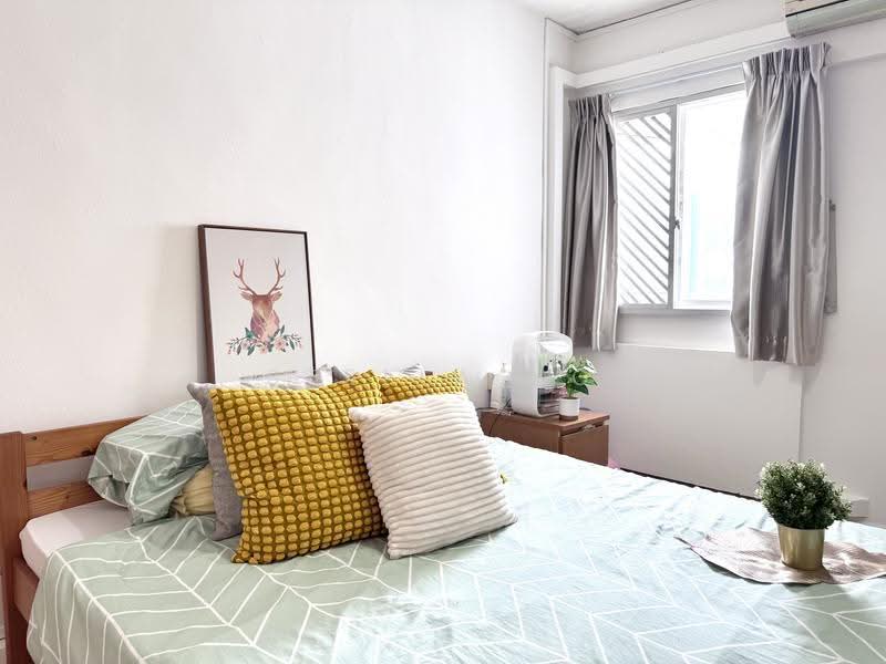 327 Clementi Avenue 5, 327 Clementi Avenue 5, Buona Vista / West Coast / Clementi New Town, 2 Bedrooms, 721 sqft, HDB Flat For Sale, by Stella Ng, 500247743 - Bedroom - PropertyGuru.com.sg