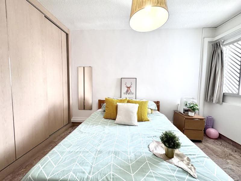 327 Clementi Avenue 5, 327 Clementi Avenue 5, Buona Vista / West Coast / Clementi New Town, 2 Bedrooms, 721 sqft, HDB Flat For Sale, by Stella Ng, 500247743 - Bedroom - PropertyGuru.com.sg