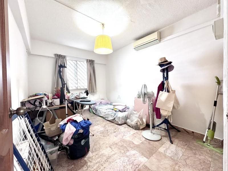 327 Clementi Avenue 5, 327 Clementi Avenue 5, Buona Vista / West Coast / Clementi New Town, 2 Bedrooms, 721 sqft, HDB Flat For Sale, by Stella Ng, 500247743 - Bedroom - PropertyGuru.com.sg