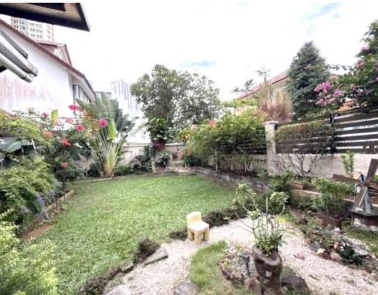 Shepherd's Hill Estate, Shepard's Drive, Alexandra / Commonwealth, 4 Bedrooms, 1,938 sqft, Detached House For Sale, by Peggy Lim, 500247747 - Garden - PropertyGuru.com.sg