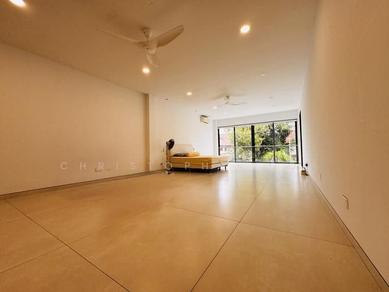 Margoliouth Road, Tanglin / Holland / Bukit Timah, 5 Bedrooms, 5,000 sqft, Detached House For Rent, by Christopher Goh, 500247754 - Living Room - PropertyGuru.com.sg