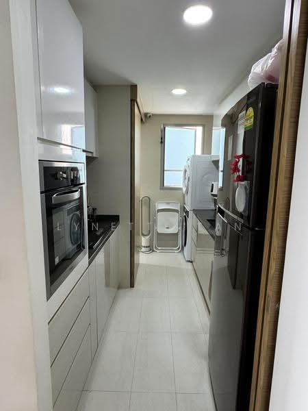 The Santorini, 29 Tampines Street 86, Pasir Ris / Tampines, 3 Bedrooms, 1,152 sqft, Condominium For Sale, by Lynette Tan, 500247759 - Kitchen - PropertyGuru.com.sg