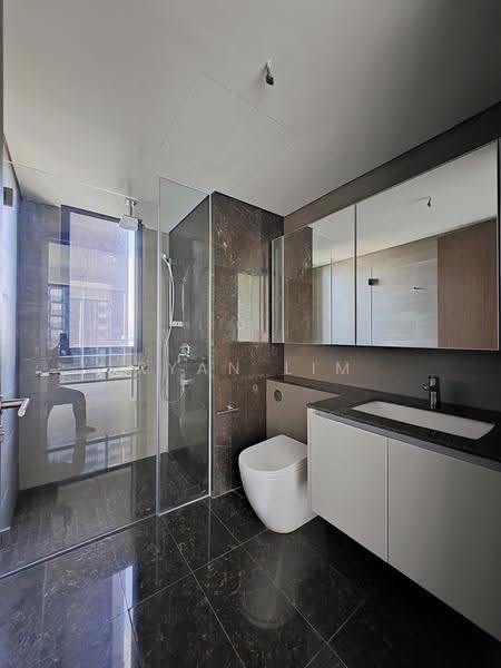 Parc Esta, 904 Sims Avenue, Eunos / Geylang / Paya Lebar, 3 Bedrooms, 840 sqft, Condominium For Sale, by Ryan Lim, 500247763 - Master Bathroom - PropertyGuru.com.sg