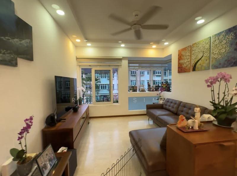Forest Hills Condo, 25 Transit Road, Mandai / Upper Thomson, 3 Bedrooms, 1,163 sqft, Condominium For Rent, by Renee Sim, 500247771 - Living Room - PropertyGuru.com.sg