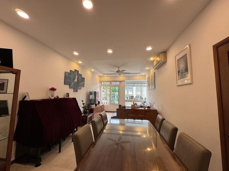 Forest Hills Condo, 25 Transit Road, Mandai / Upper Thomson, 3 Bedrooms, 1,163 sqft, Condominium For Rent, by Renee Sim, 500247771 - Living Room - PropertyGuru.com.sg