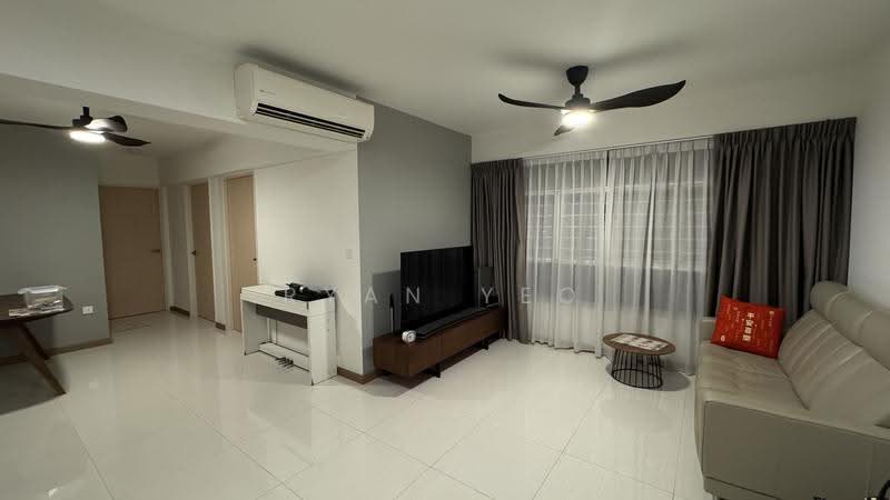229B Sumang Lane, 229B Sumang Lane, Hougang / Punggol / Sengkang, 3 Bedrooms, 1,001 sqft, HDB Flat For Sale, by Ryan Yeo, 500247774 - Living Room - PropertyGuru.com.sg