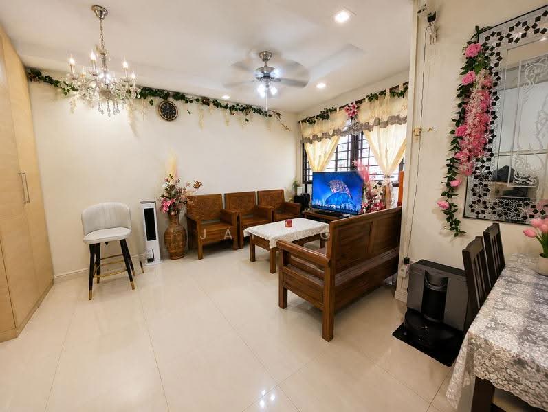 18 Jalan Tenteram, 18 Jalan Tenteram, Balestier / Toa Payoh, 3 Bedrooms, 968 sqft, HDB Flat For Sale, by Jay Ng, 500247775 - Living Room - PropertyGuru.com.sg