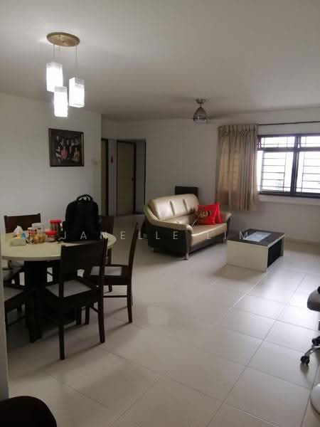 684C Choa Chu Kang Crescent, 684C Choa Chu Kang Crescent, Dairy Farm / Bukit Panjang / Choa Chu Kang, Room Rental, 120 sqft, HDB Flat For Rent, by Janelle Lim, 500247781 - Living Room - PropertyGuru.com.sg