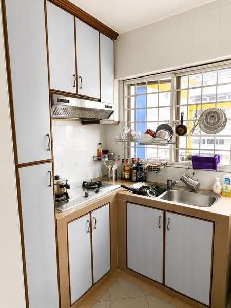 329 Sembawang Close, 329 Sembawang Close, Sembawang / Yishun, Room Rental, 100 sqft, HDB Flat For Rent, by Tan Boon Ching, 500247792 - Kitchen - PropertyGuru.com.sg