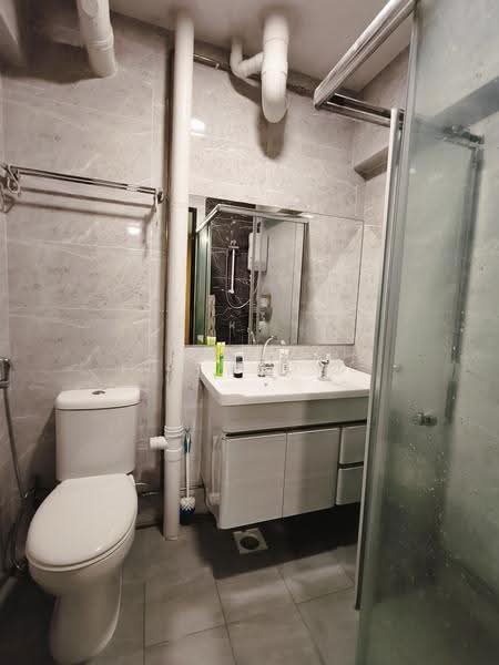 428 Woodlands Street 41, 428 Woodlands Street 41, Admiralty / Woodlands, 2 Bedrooms, 904 sqft, HDB Flat For Sale, by Ice Leong, 500247811 - Bathroom - PropertyGuru.com.sg