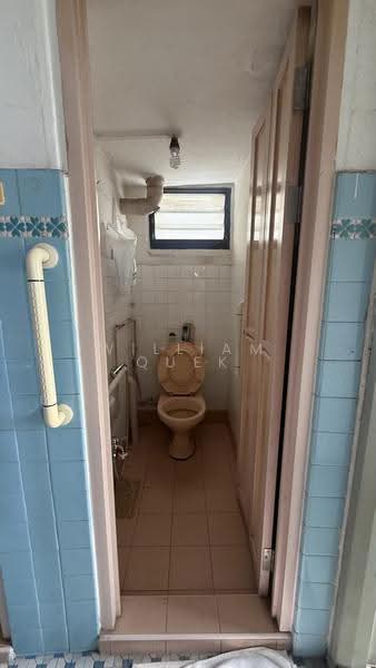 36 Chai Chee Avenue, 36 Chai Chee Avenue, Bedok / Upper East Coast, 2 Bedrooms, 699 sqft, HDB Flat For Sale, by William Quek, 500247819 - Bathroom - PropertyGuru.com.sg