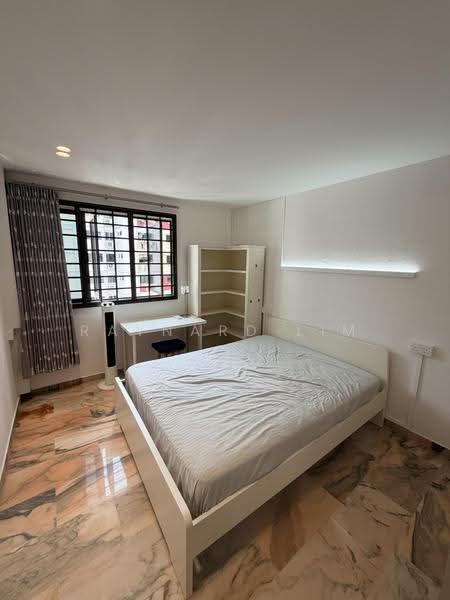 316 Bukit Batok Street 32, 316 Bukit Batok Street 32, Dairy Farm / Bukit Panjang / Choa Chu Kang, 2 Bedrooms, 1,001 sqft, HDB Flat For Rent, by Raynard Lim, 500247828 - Bedroom - PropertyGuru.com.sg