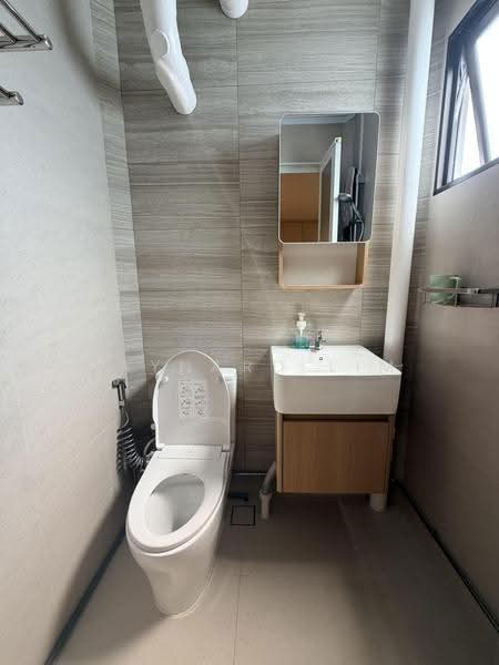 316 Bukit Batok Street 32, 316 Bukit Batok Street 32, Dairy Farm / Bukit Panjang / Choa Chu Kang, 2 Bedrooms, 1,001 sqft, HDB Flat For Rent, by Raynard Lim, 500247828 - Bathroom - PropertyGuru.com.sg