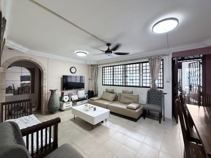 459 Tampines Street 42, 459 Tampines Street 42, Pasir Ris / Tampines, 3 Bedrooms, 958 sqft, HDB Flat For Sale, by Sofian Roslan, 500247830 - Living Room - PropertyGuru.com.sg