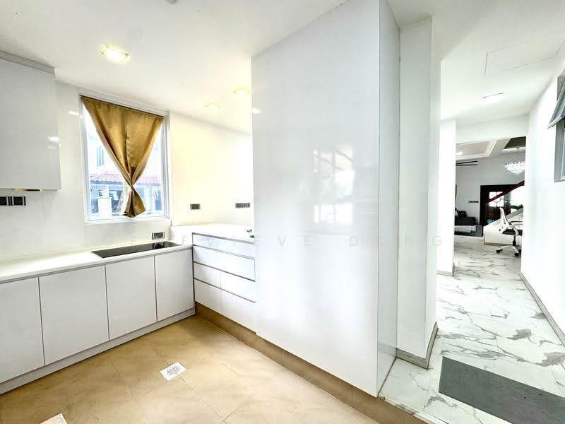 Tivoli Gardens, Tai Keng Gardens, Hougang / Punggol / Sengkang, 5 Bedrooms, 3,551 sqft, Corner Terrace For Sale, by Genevieve Dong, 500247835 - Kitchen - PropertyGuru.com.sg