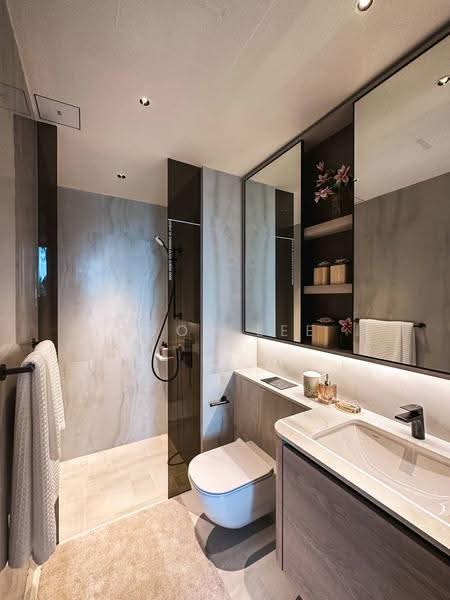 Close to $500,000 in Discount!, East Coast / Marine Parade, 5 Bedrooms, 1,905 sqft, Condominium For Sale, by Evon Lee, 500247855 - Bathroom - PropertyGuru.com.sg