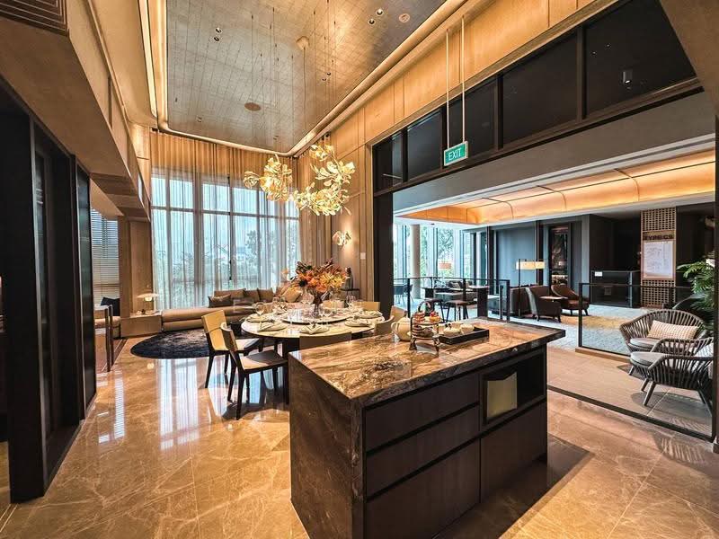 Close to $500,000 in Discount!, East Coast / Marine Parade, 5 Bedrooms, 1,905 sqft, Condominium For Sale, by Evon Lee, 500247855 - Living Room - PropertyGuru.com.sg