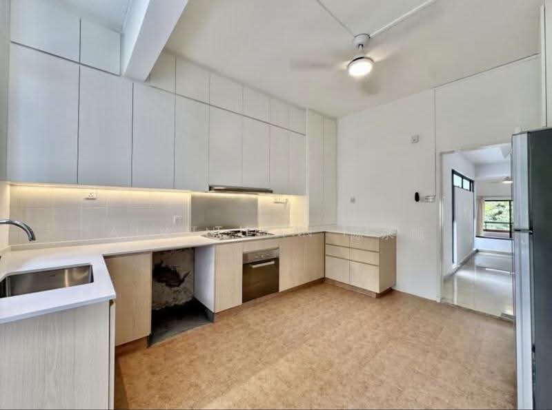 Villa Delle Rose, Taman Nakhoda, Tanglin / Holland / Bukit Timah, 3 Bedrooms, 2,788 sqft, Condominium For Rent, by Alvin Tan 陈永顺, 500247859 - Kitchen - PropertyGuru.com.sg