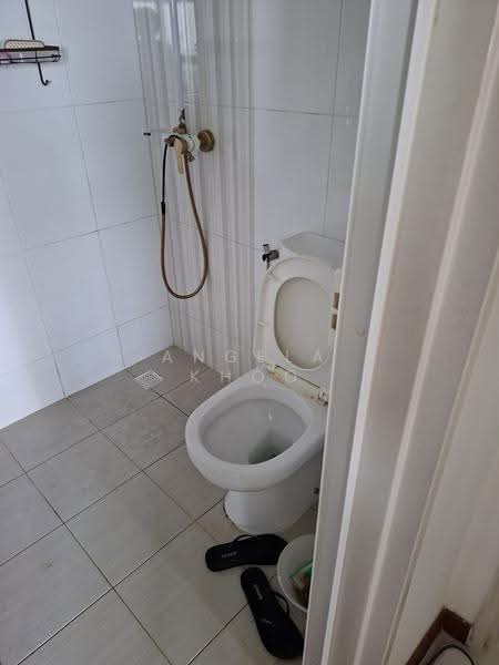 30 Margaret Drive, 30 Margaret Drive, Alexandra / Commonwealth, Room Rental, 100 sqft, HDB Flat For Rent, by Angela Khoo, 500247873 - Bathroom - PropertyGuru.com.sg