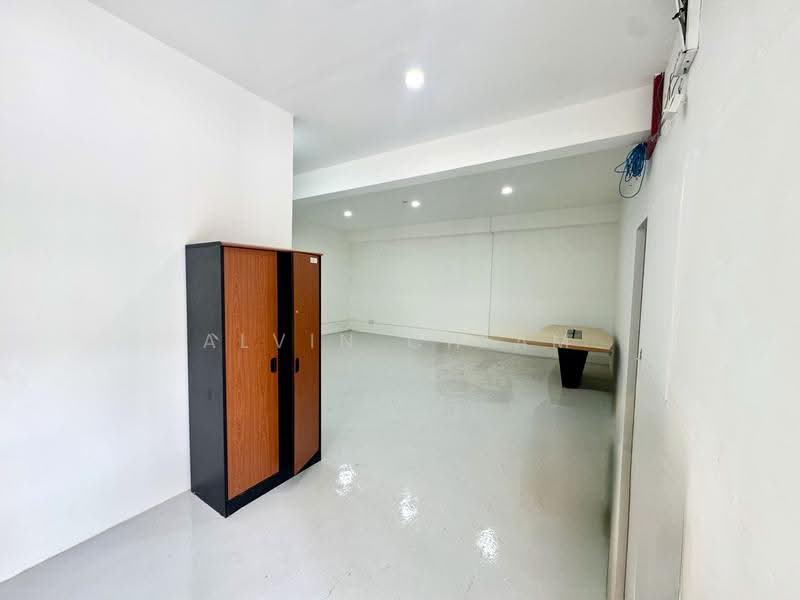 Irving road, Irving road, Macpherson / Potong Pasir, 800 sqft, Light Industrial (B1) For Rent, by Alvin Chiam, 500247878 - Interior - CommercialGuru.com.sg