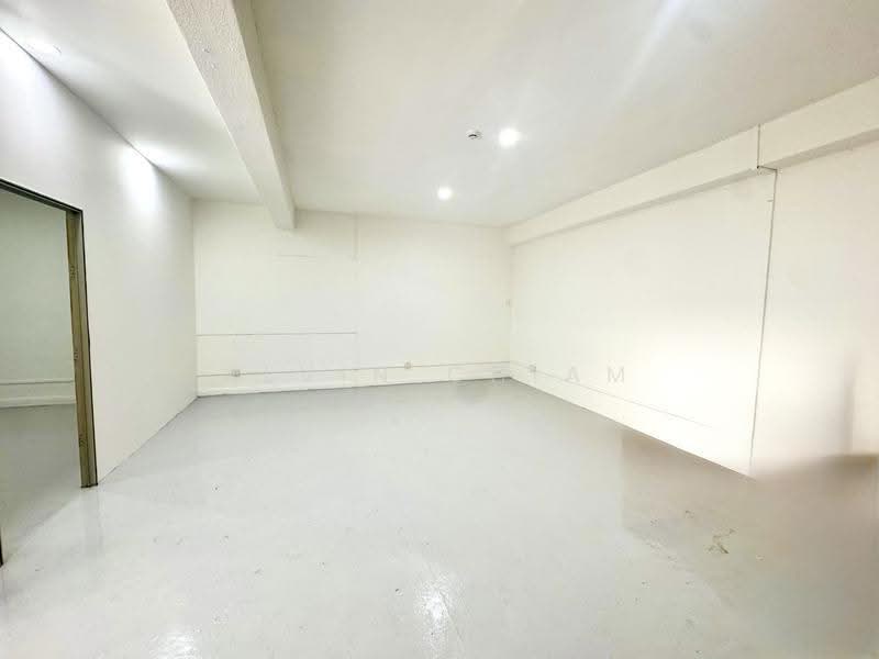 Irving road, Irving road, Macpherson / Potong Pasir, 800 sqft, Light Industrial (B1) For Rent, by Alvin Chiam, 500247878 - Interior - CommercialGuru.com.sg