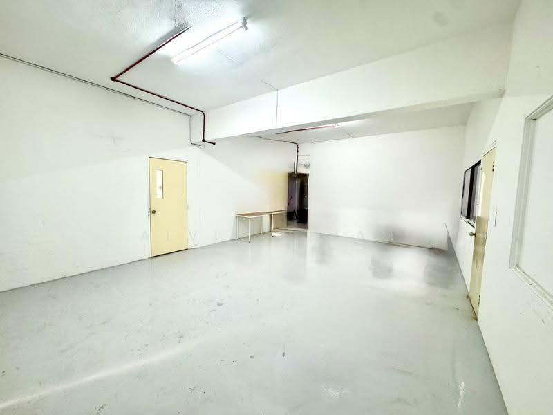 Irving road, Irving road, Macpherson / Potong Pasir, 800 sqft, Light Industrial (B1) For Rent, by Alvin Chiam, 500247878 - Interior - CommercialGuru.com.sg