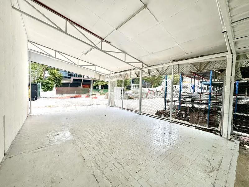 Irving road, Irving road, Macpherson / Potong Pasir, 800 sqft, Light Industrial (B1) For Rent, by Alvin Chiam, 500247878 - Exterior - CommercialGuru.com.sg