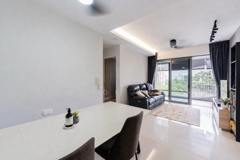 Arc at Tampines, 5 Tampines Avenue 8, Pasir Ris / Tampines, 3 Bedrooms, 990 sqft, Condominium For Sale, by Daron Ang, 500247882 - Living Room - PropertyGuru.com.sg
