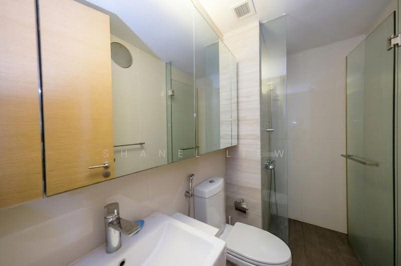 Hedges Park Condominium, 89 Flora Drive, Changi Airport / Changi Village, 2 Bedrooms, 797 sqft, Condominium For Sale, by Shanel Liew, 500247884 - Bathroom - PropertyGuru.com.sg
