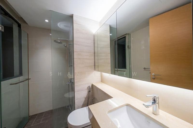 Hedges Park Condominium, 89 Flora Drive, Changi Airport / Changi Village, 2 Bedrooms, 797 sqft, Condominium For Sale, by Shanel Liew, 500247884 - Bathroom - PropertyGuru.com.sg