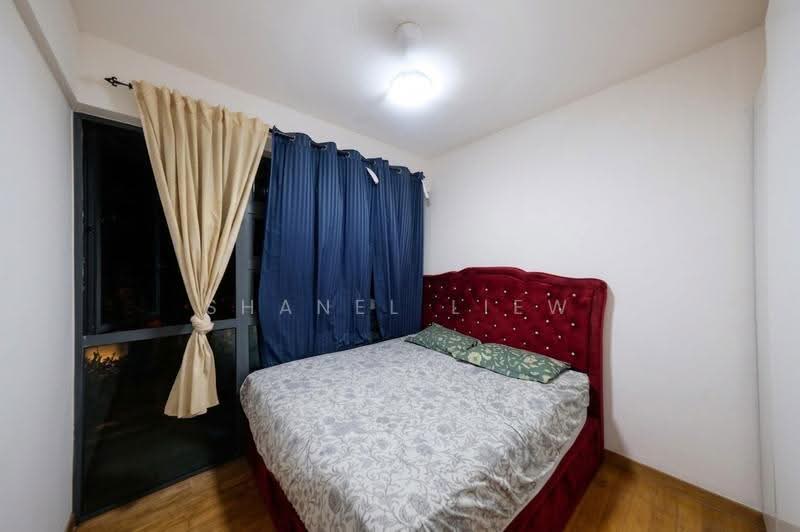 Hedges Park Condominium, 89 Flora Drive, Changi Airport / Changi Village, 2 Bedrooms, 797 sqft, Condominium For Sale, by Shanel Liew, 500247884 - Bedroom - PropertyGuru.com.sg