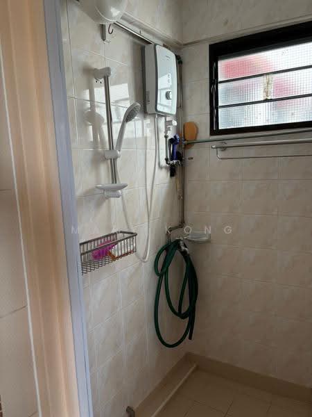 128 Bukit Merah View, 128 Bukit Merah View, Alexandra / Commonwealth, 2 Bedrooms, 700 sqft, HDB Flat For Sale, by Mary Kong, 500247895 - Bathroom - PropertyGuru.com.sg