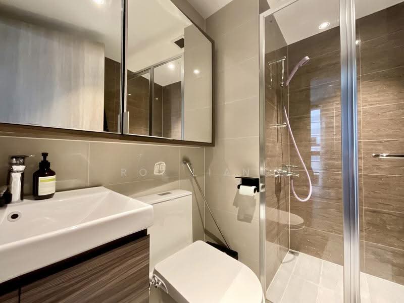 Sol Acres, 12 Choa Chu Kang Grove, Dairy Farm / Bukit Panjang / Choa Chu Kang, 2 Bedrooms, 850 sqft, Condominium For Sale, by Roy Liang, 500247926 - Bathroom - PropertyGuru.com.sg