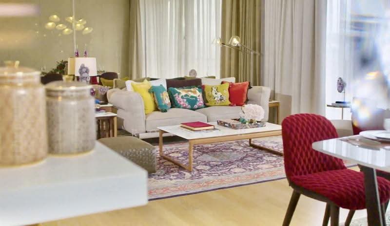 Hilltops, 101 Cairnhill Circle, Orchard / River Valley, 3 Bedrooms, 1,711 sqft, Condominium For Sale, by Roy Low, 500247958 - Living Room - PropertyGuru.com.sg