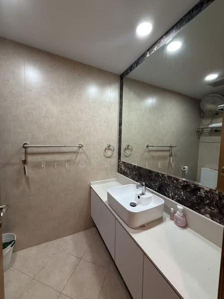The Tessarina, 24 Wilby Road, Tanglin / Holland / Bukit Timah, Room Rental, 100 sqft, Condominium For Rent, by Riko Ashley, 500247962 - Bathroom - PropertyGuru.com.sg