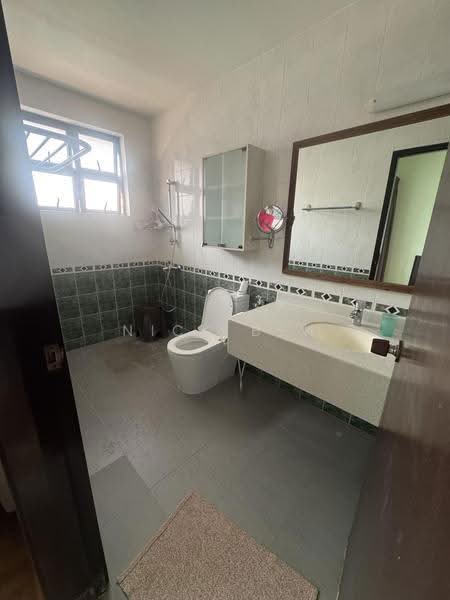 Seletar Lilac Park, Hougang / Punggol / Sengkang, 4 Bedrooms, 2,500 sqft, Terraced House For Rent, by Nick Beh, 500247983 - Bathroom - PropertyGuru.com.sg