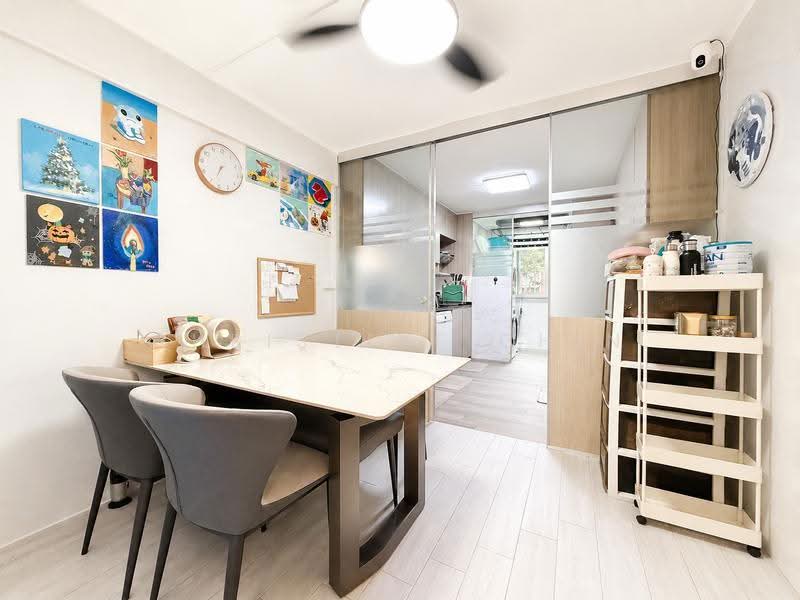 52 Kent Road, 52 Kent Road, Farrer Park / Serangoon Rd, 3 Bedrooms, 980 sqft, HDB Flat For Sale, by Christine Chin, 500247987 - Dining Room - PropertyGuru.com.sg