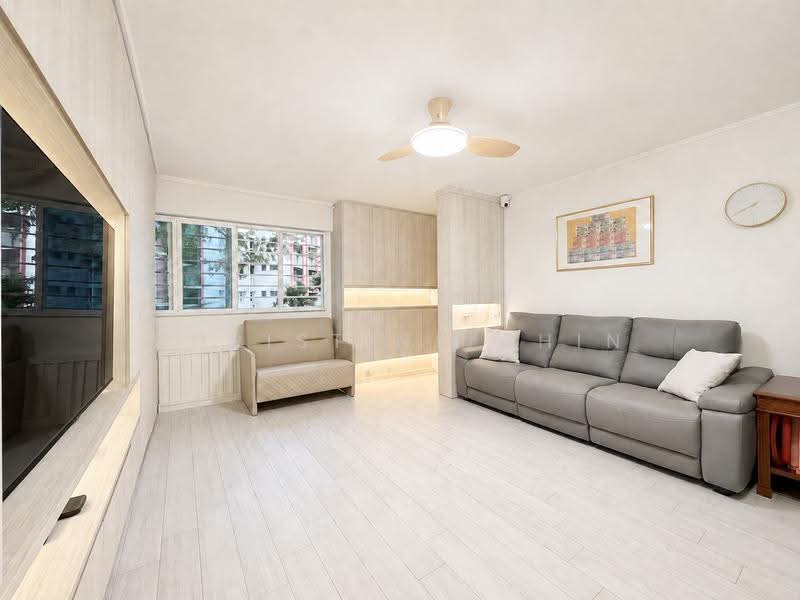 52 Kent Road, 52 Kent Road, Farrer Park / Serangoon Rd, 3 Bedrooms, 980 sqft, HDB Flat For Sale, by Christine Chin, 500247987 - Living Room - PropertyGuru.com.sg