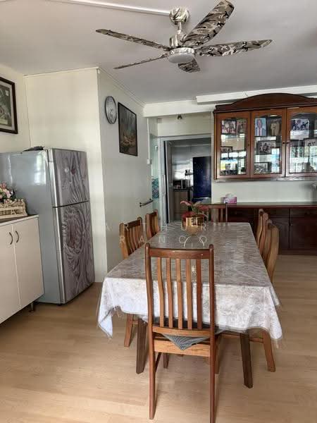 323 Sembawang Close, 323 Sembawang Close, Sembawang / Yishun, Room Rental, 200 sqft, HDB Flat For Rent, by Arthur Franco, 500248001 - Dining Room - PropertyGuru.com.sg