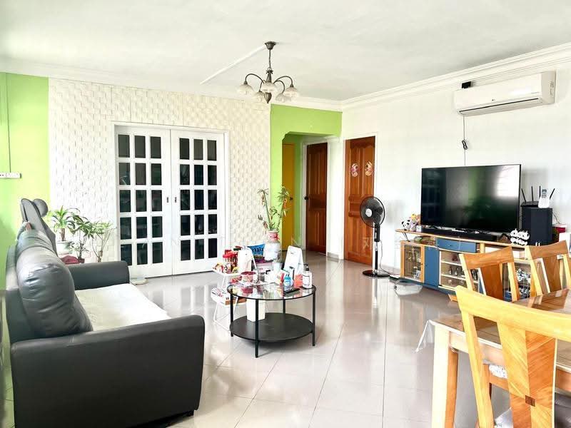 304 Tampines Street 32, 304 Tampines Street 32, Pasir Ris / Tampines, 3 Bedrooms, 1,356 sqft, HDB Flat For Sale, by Alan Tian (邓金科), 500248022 - Living Room - PropertyGuru.com.sg