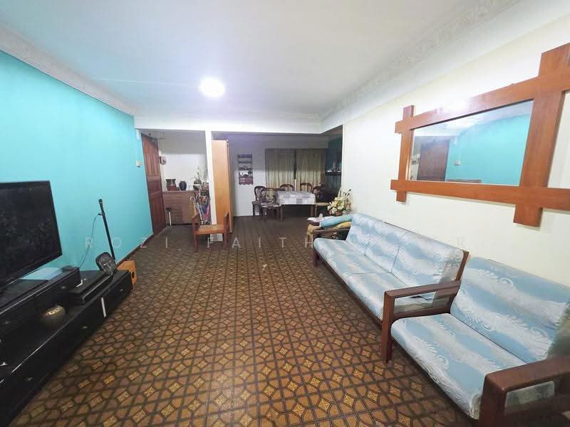 109 Yishun Ring Road, 109 Yishun Ring Road, Sembawang / Yishun, 3 Bedrooms, 1,302 sqft, HDB Flat For Sale, by Rozi Faith Naser, 500248027 - Living Room - PropertyGuru.com.sg