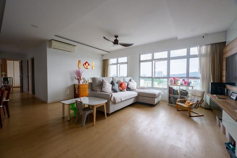 293A Bukit Batok Street 21, 293A Bukit Batok Street 21, Dairy Farm / Bukit Panjang / Choa Chu Kang, 3 Bedrooms, 1,216 sqft, HDB Flat For Sale, by Jerryl Tan, 500248029 - Living Room - PropertyGuru.com.sg